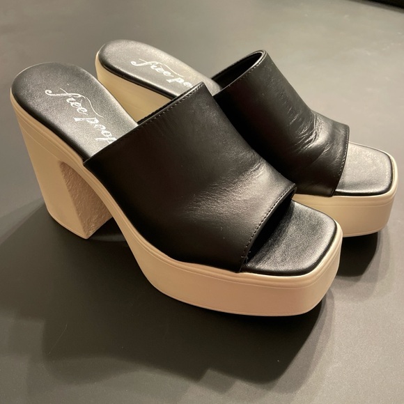 Free People Zoe Platform Slide Sandal Size 6 BlackCream Chunky Boho Romance Edgy - Picture 3 of 10